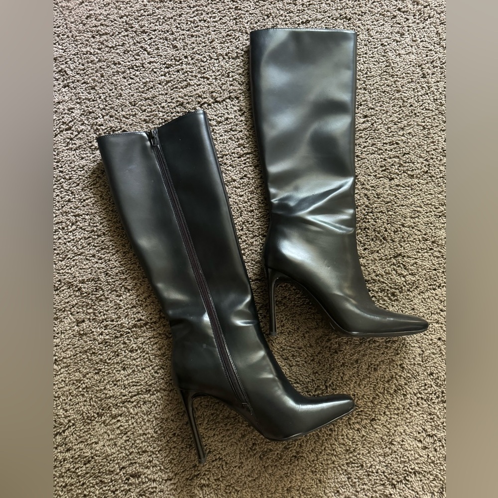 Zara boots perfect condition and new!